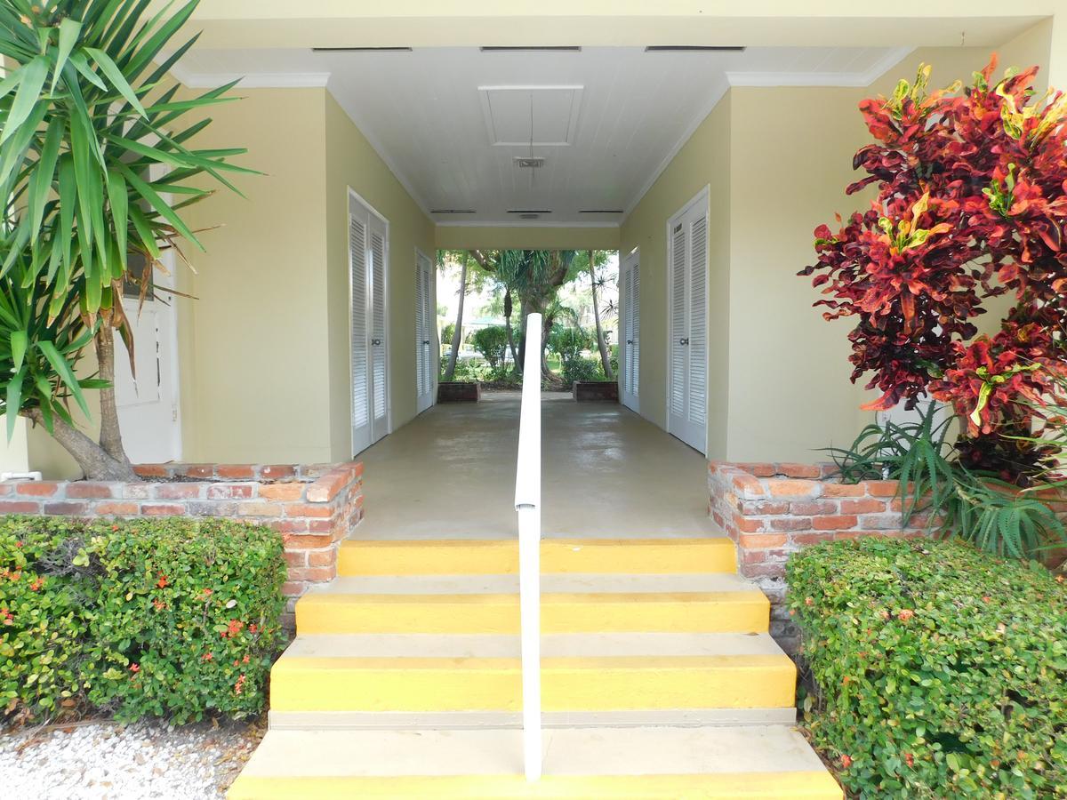 The Grove Beach Condominiums Delray Beach Bagian luar foto